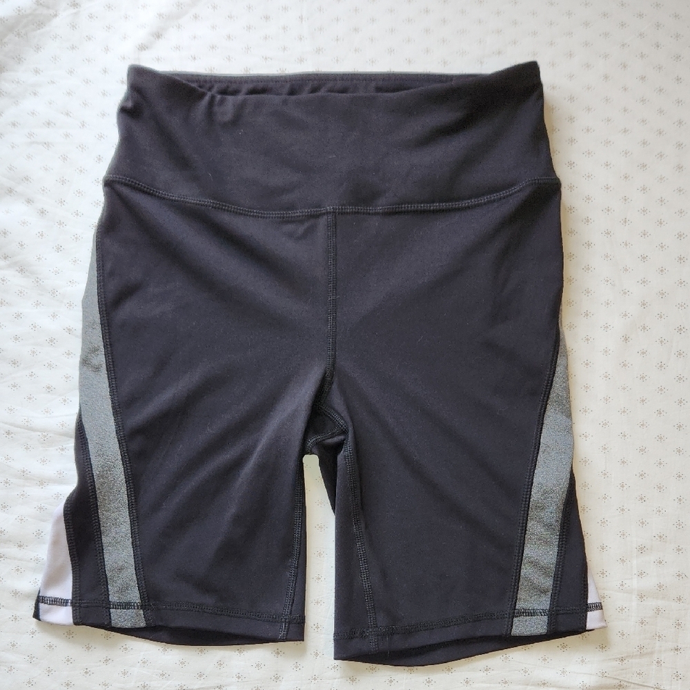 BEBE Sport Women's Black and Gray Shorts sz M